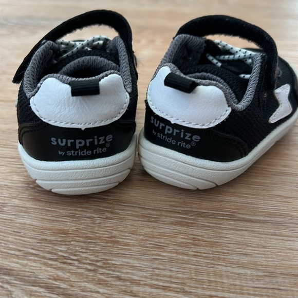Surprize by Stride Rite 3 month shoes - Picture 5 of 6